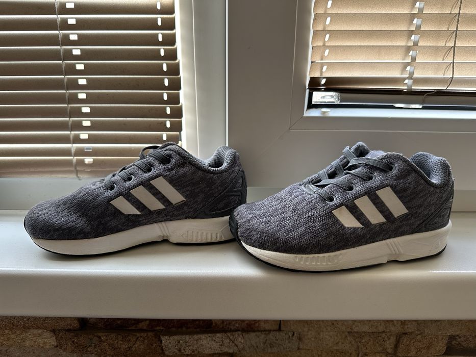 Кросовки adidas/Адідас