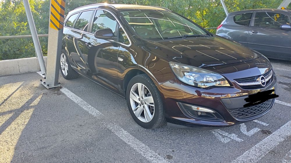 Opel Astra Sport Tourer 2015