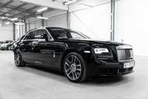 Rolls-Royce Ghost 6.6 V12 570KM. Gwiezdny sufit Starlight. Salon PL. 1 właściciel. FV23%