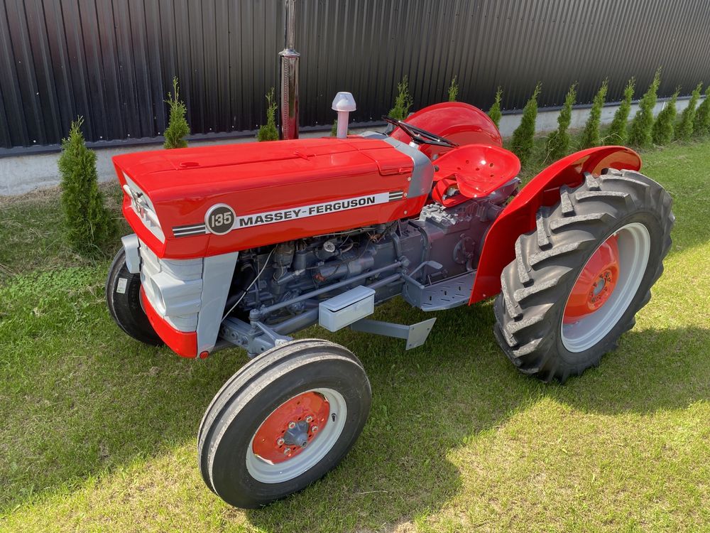 Ciągnik MASSEY FERGUSON 135 - Benzyna - ZABYTEK - odrestaurowany