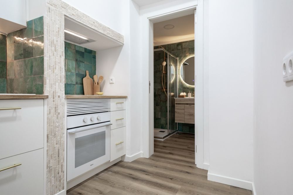 Arrenda-se T2 em Campolide totalmente remodelado