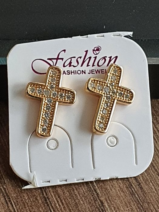 4 szt kolczyki sztyfty cyrkonie krzyżyki stal 316L