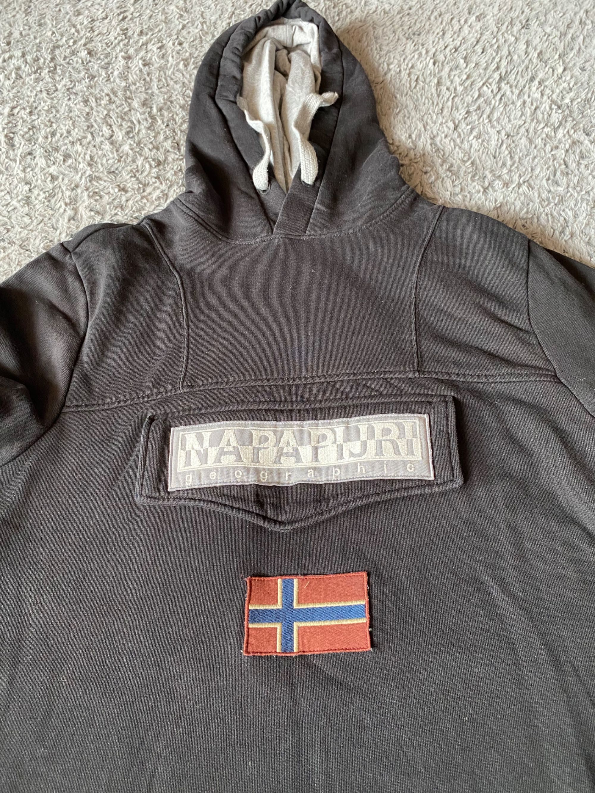 Reebok świetna czapka z daszkiem  oraz bluza  Napapijri