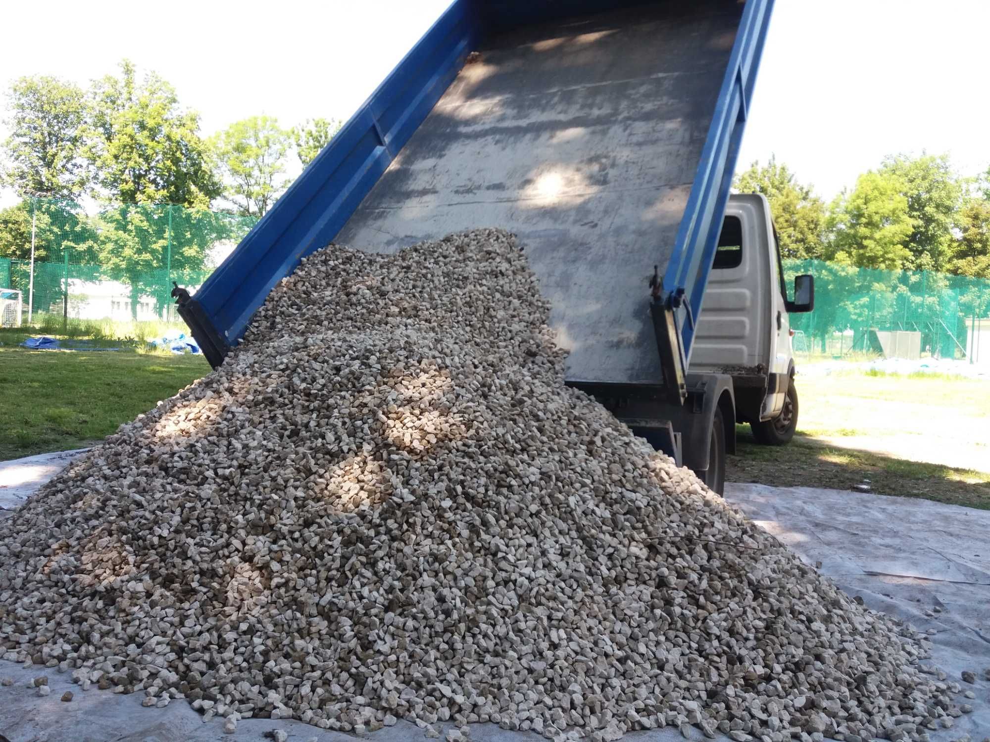 Żwir, kruszywo, wysiewka, podsypka, 0-4, 2-8, 0-16 mm wywrotka 3,5 t