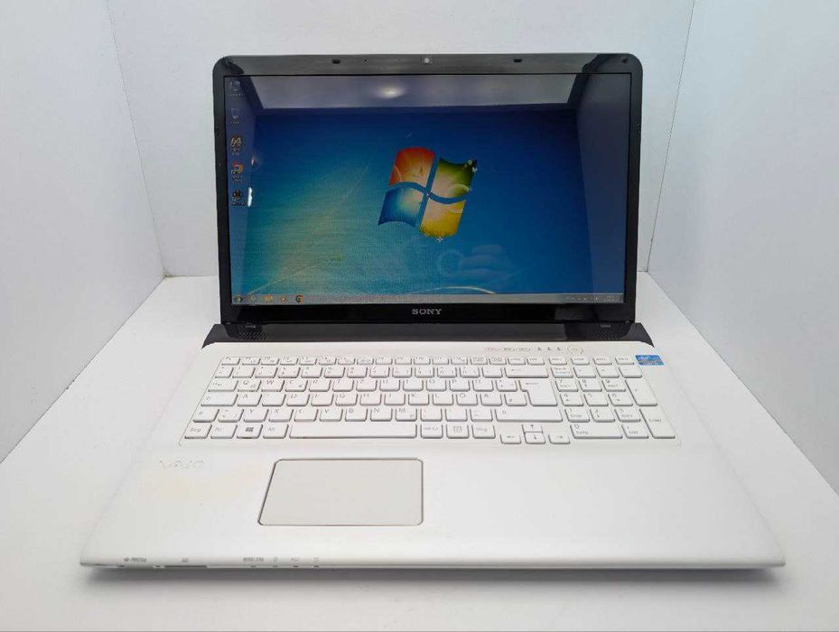 SONY SVE-171G12M I3-3120M Ram:8gb HDD:500Gb Intel HD Graphics 17.3