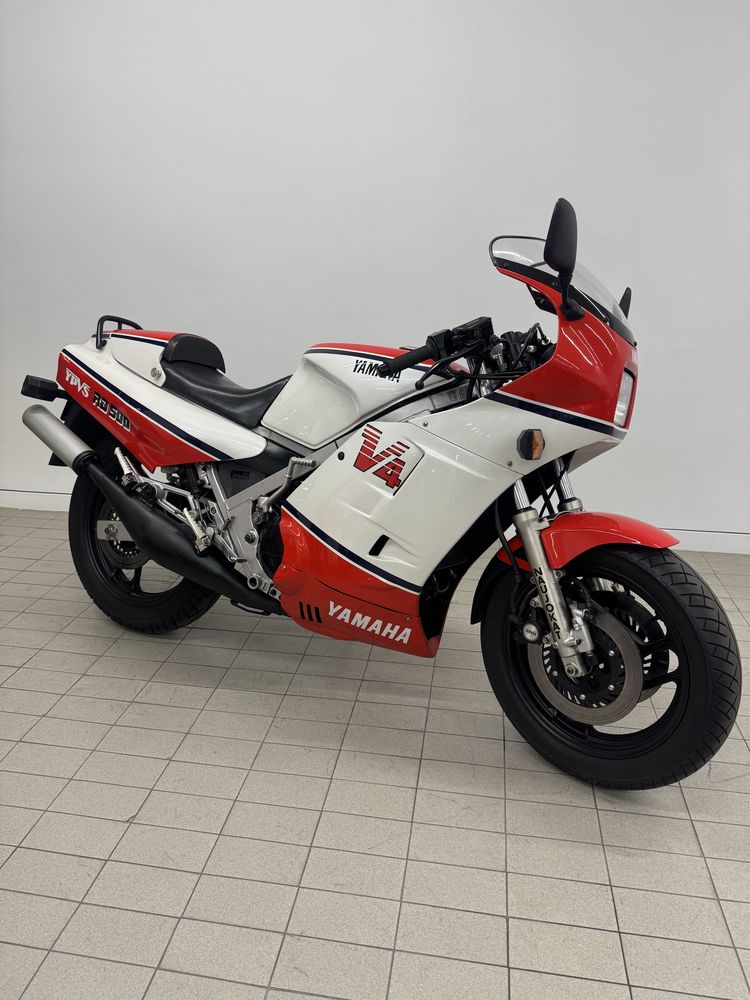 Yamaha RD500 LC YPVS - V4 2tempos