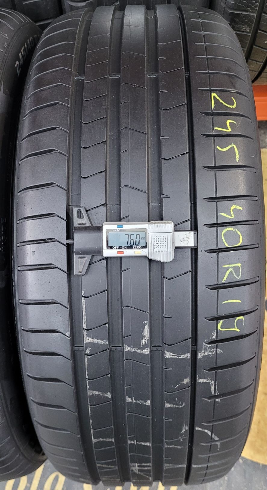 Opony 245 40 R 19 94W Pirelli P ZERO