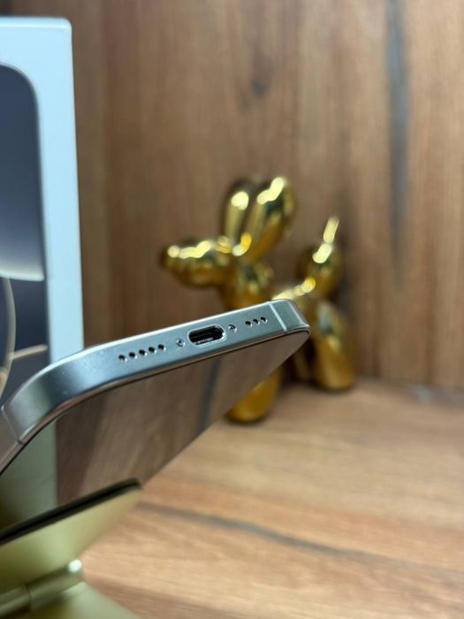 Apple iphone 16 Pro Neverlock акб-93%