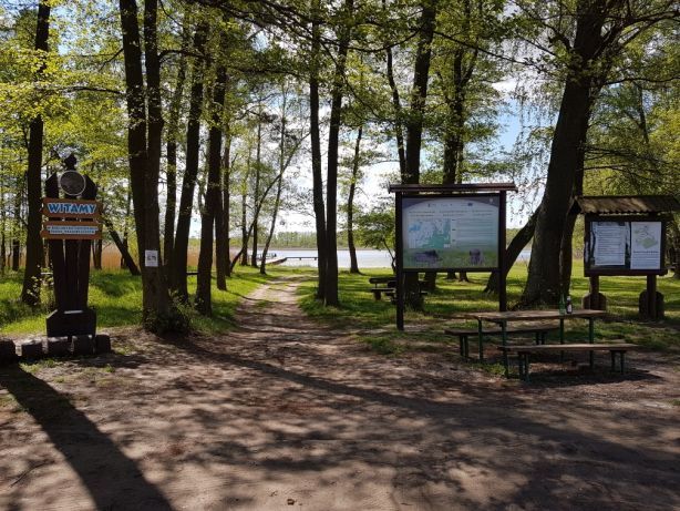 Kinice domek drewniany nad jeziorem wynajem. Całoroczny. Klimatyzacja.
