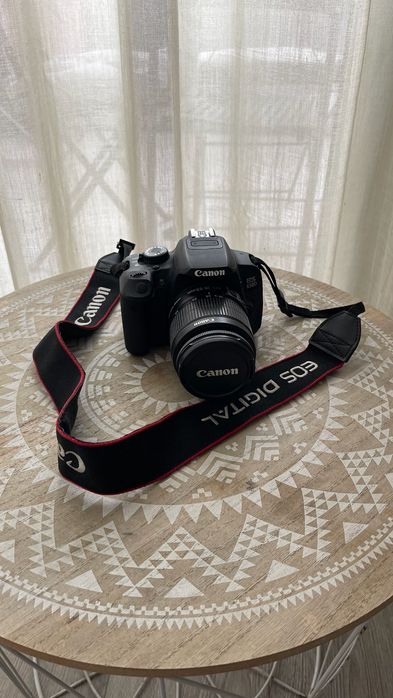 Camera CANON EOS 650D + Zoom Lens