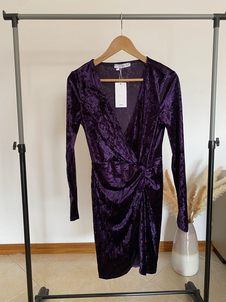 Vestido de veludo da Mango