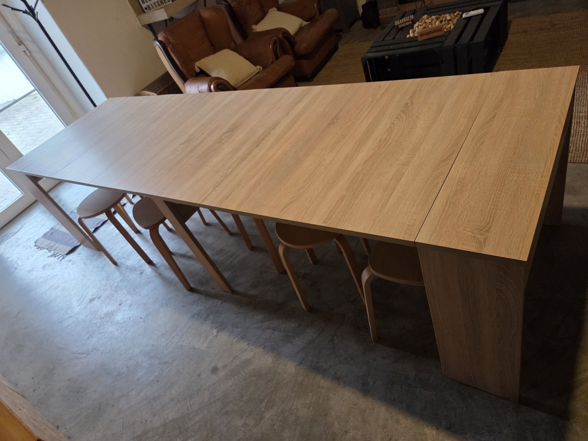 Mesa extensível em bom estado
