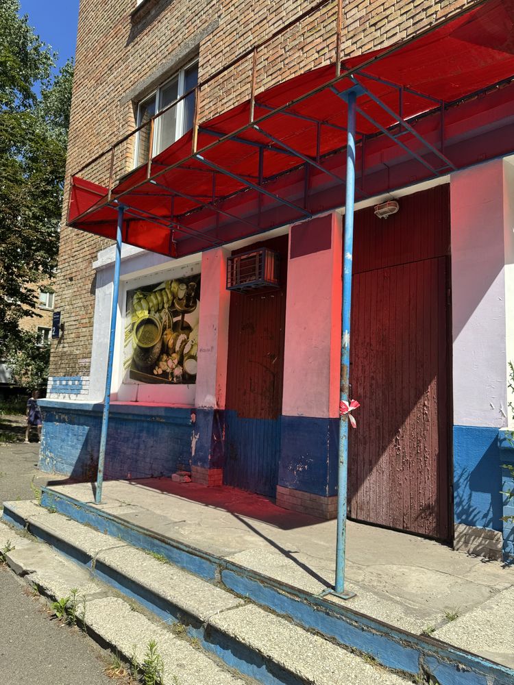 Здам фасадне приміщення