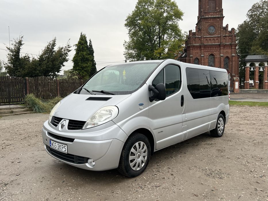 Renault Trafic long 2.0dCi 9 osobowy 2012rok