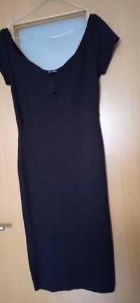 Mała czarna sukienka firmy Zara