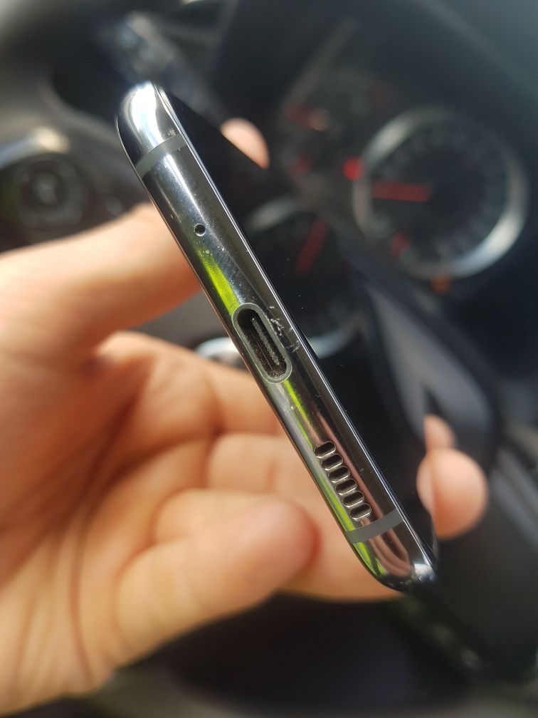 Samsung S20 5G хороший стан