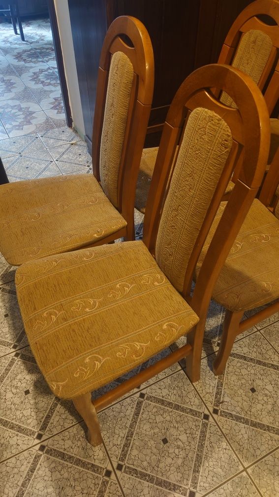6 krzesel dtewnianych