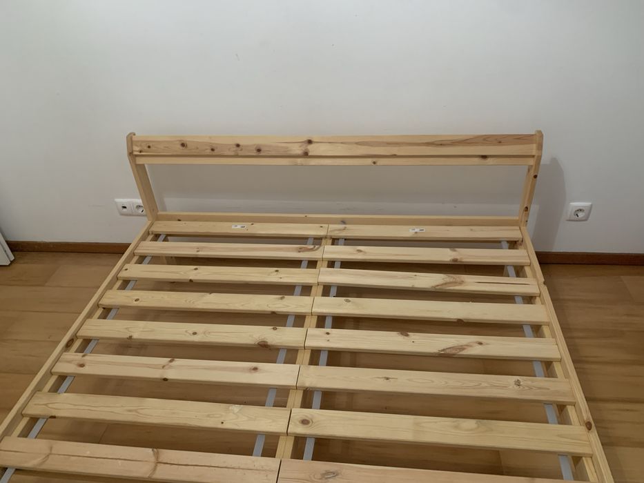 Cama de casal com estrado