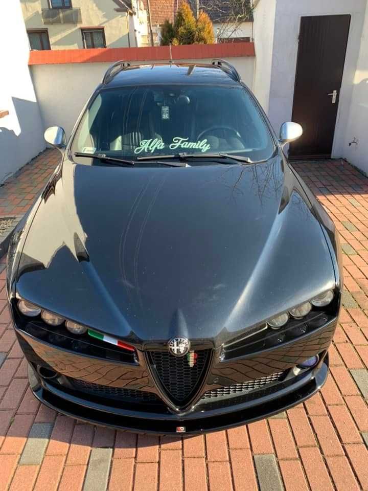 Włoska lub czarna Strzałka/Listwa ozdobna do Alfa Romeo 159. (Druk 3D)