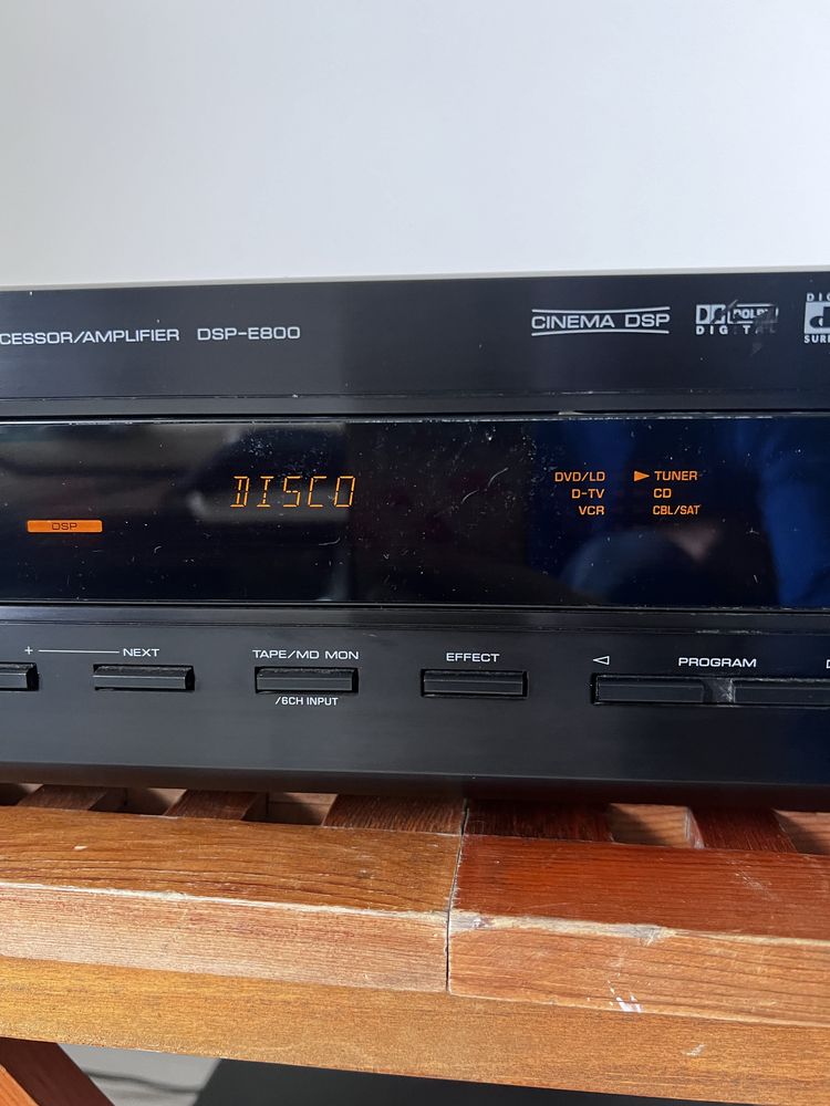 Yamaha DSP E-800 pilot