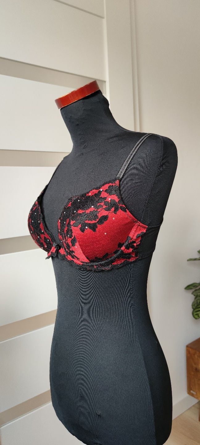 Biustonosz push up 75C / 34C F&F czarny czerwony połyskujący lekko dia