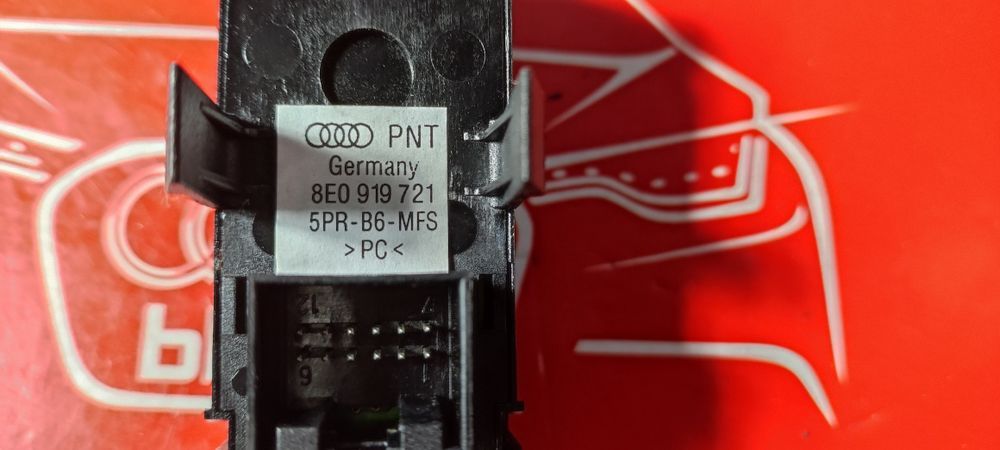 NAVI  Przełącznik Nawigacji Audi A4 B7 2.0 TDI 2005r Kombi Manual