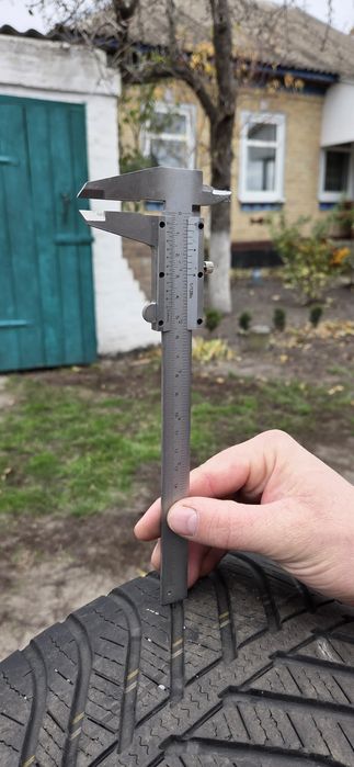 Продам шини 215/55/r16