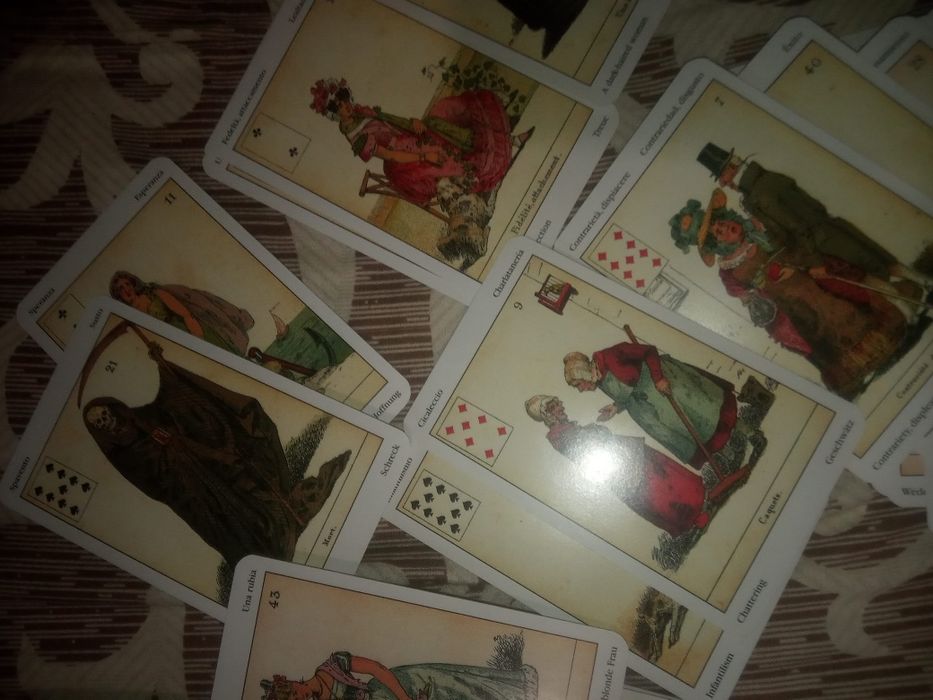 Гадальные карты таро lo scarabeo оракул Сивиллы