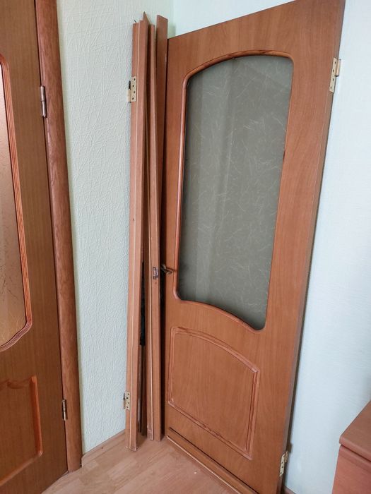 Продам міжкімнатні двері