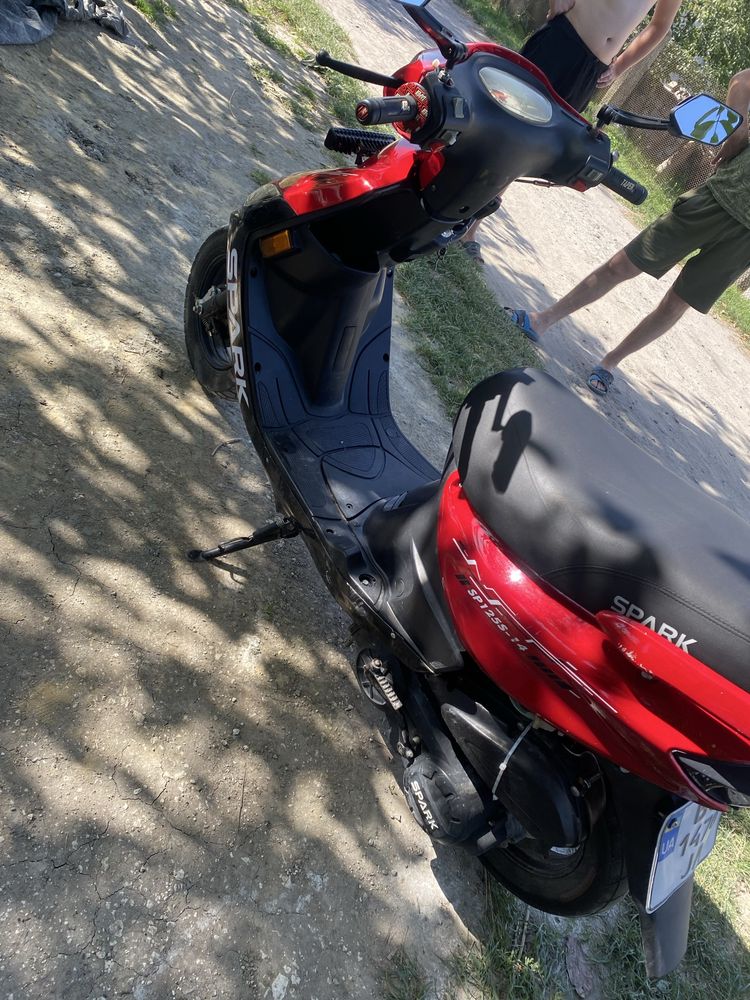 Продам скутер SPARK…….125