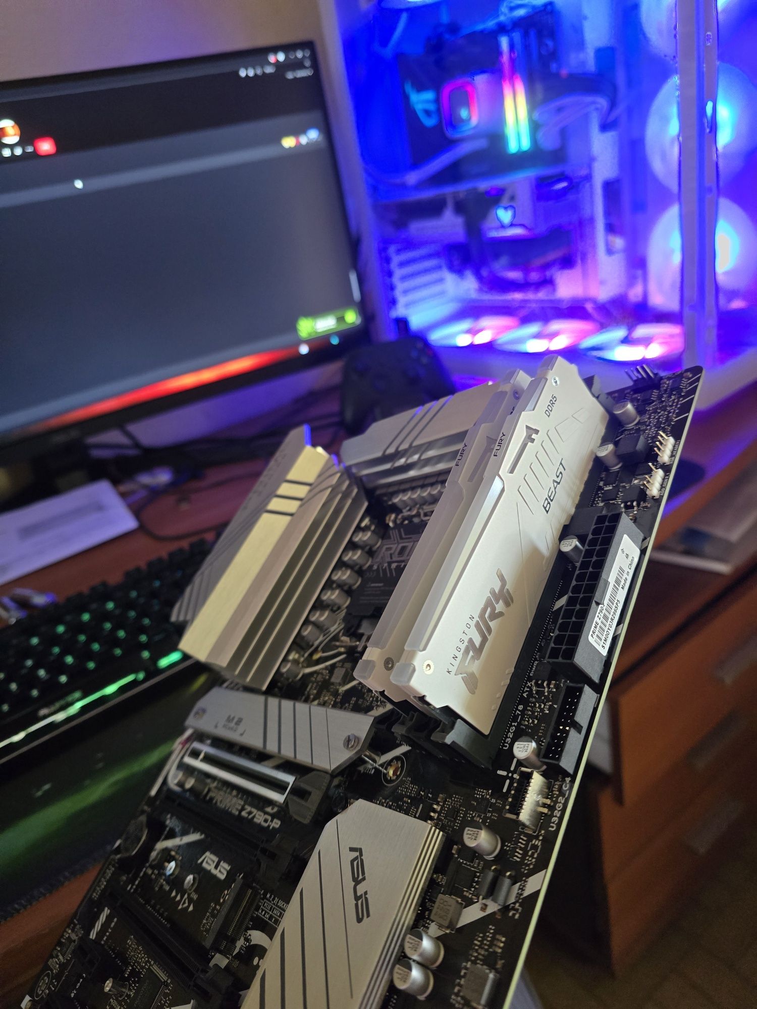 Motherboard e rams