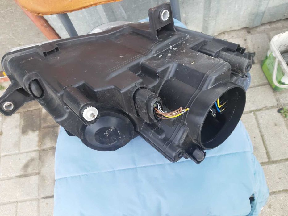 VW Passat B6 reflektor lewy lampa lewy przód