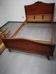 Cama de casal mogno
