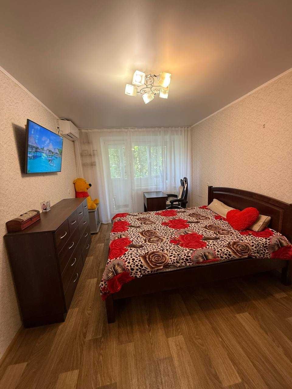 Продам уютную 1 комнатную квартиру с ремонтом в Центре Черемушек.