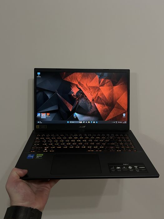 Топовий ігровий ноутбук Acer Aspire 7 в стані нового