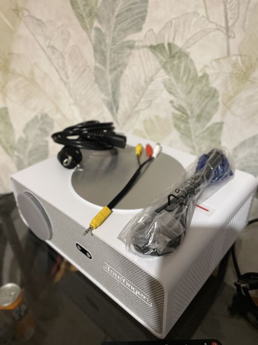 Projektor TouYinder 10A