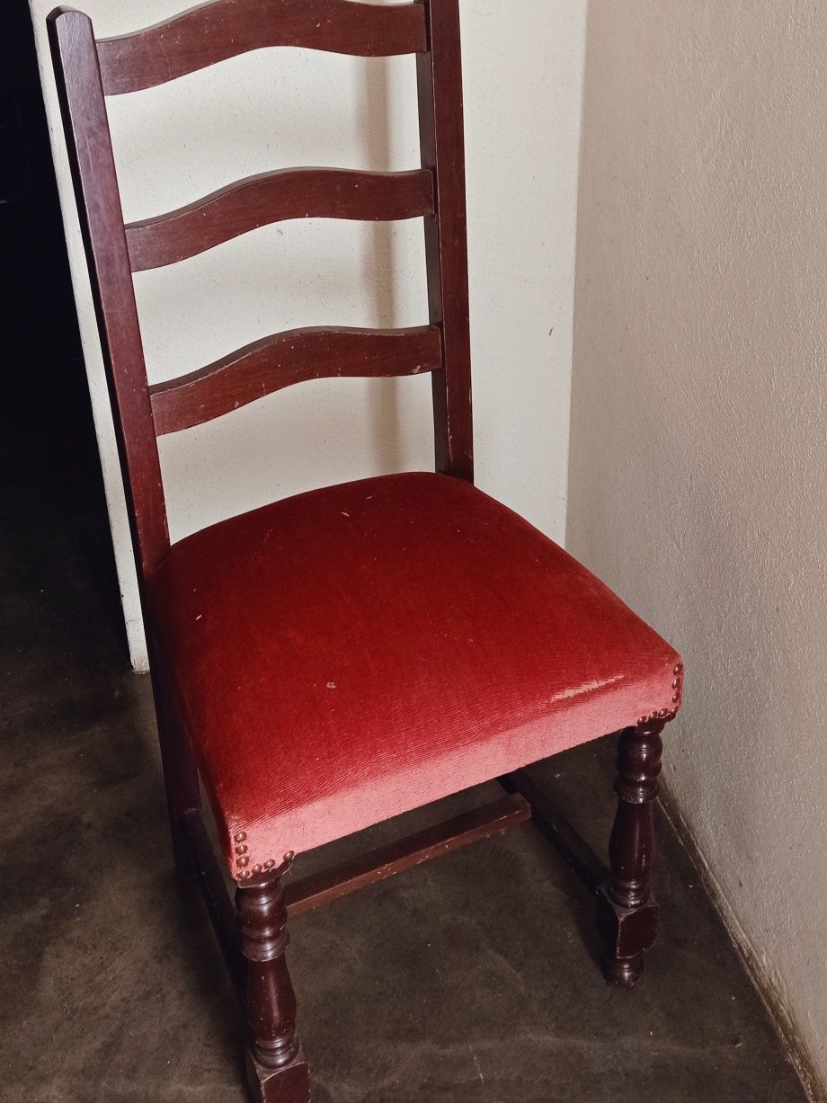 Quarto de Casal em Mogno Maciço