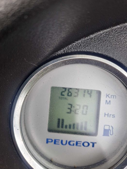 Peugeot Geopolis  125 ,, w całości na częsci , silnik, rama, siedzenie