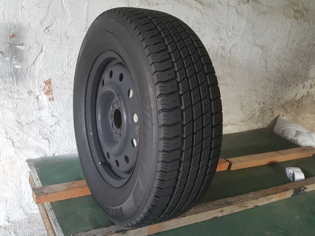 Opona pojedynka letnia 215/65R15 7,8mm Michelin MXV3-A