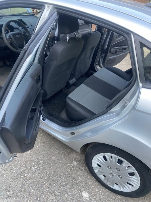 Ford fiesta mk7 1.6л 2016