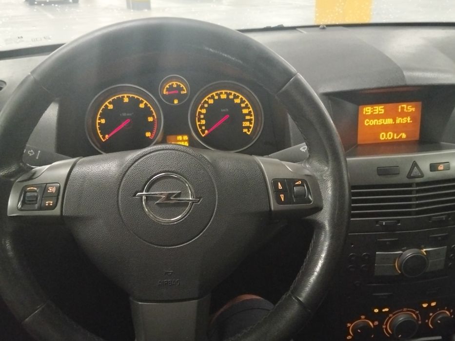 Opel astra 1.3 CDI ano 2006