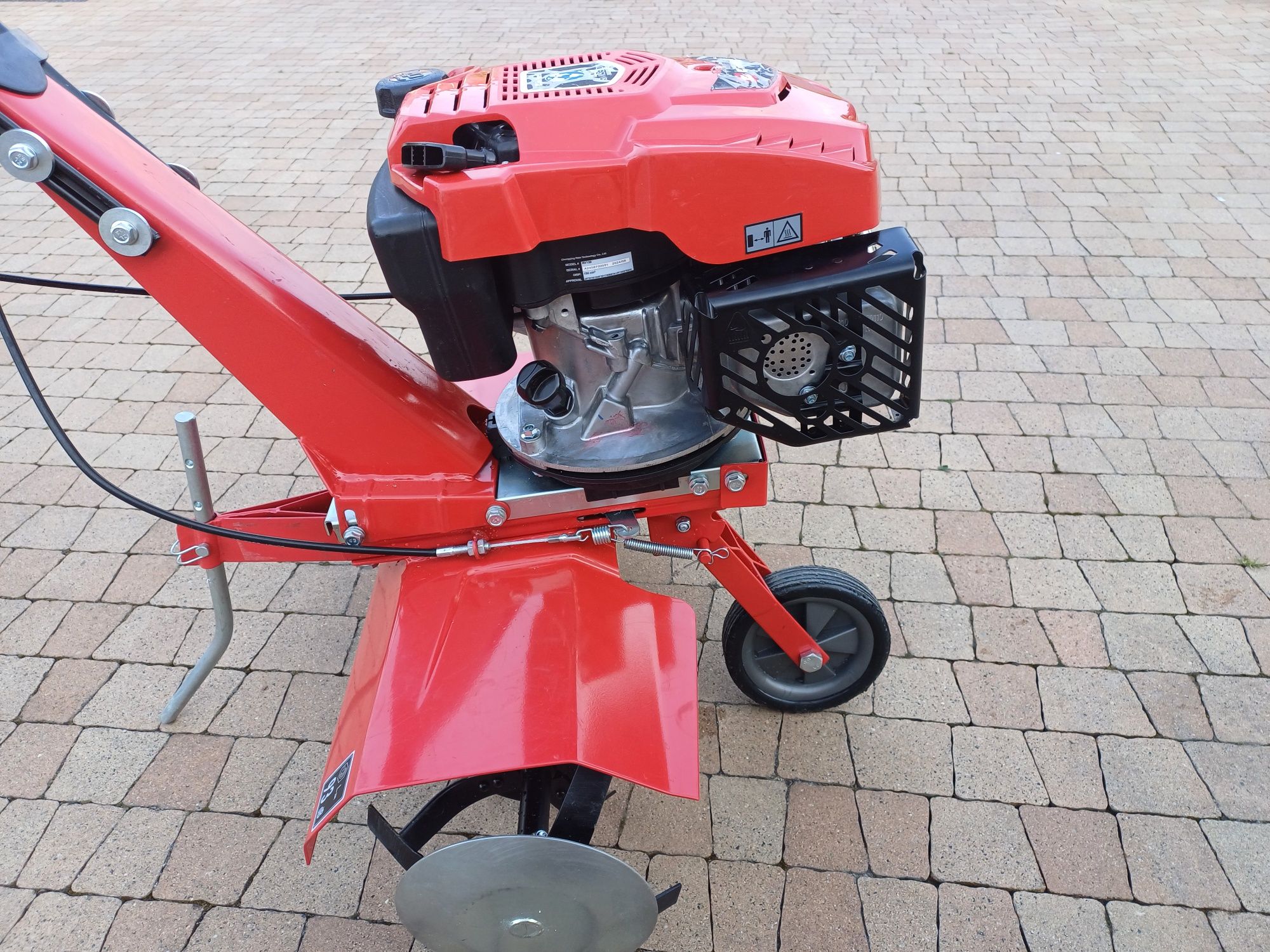 Glebogryzarka Einhell GC-MT 2560 LD