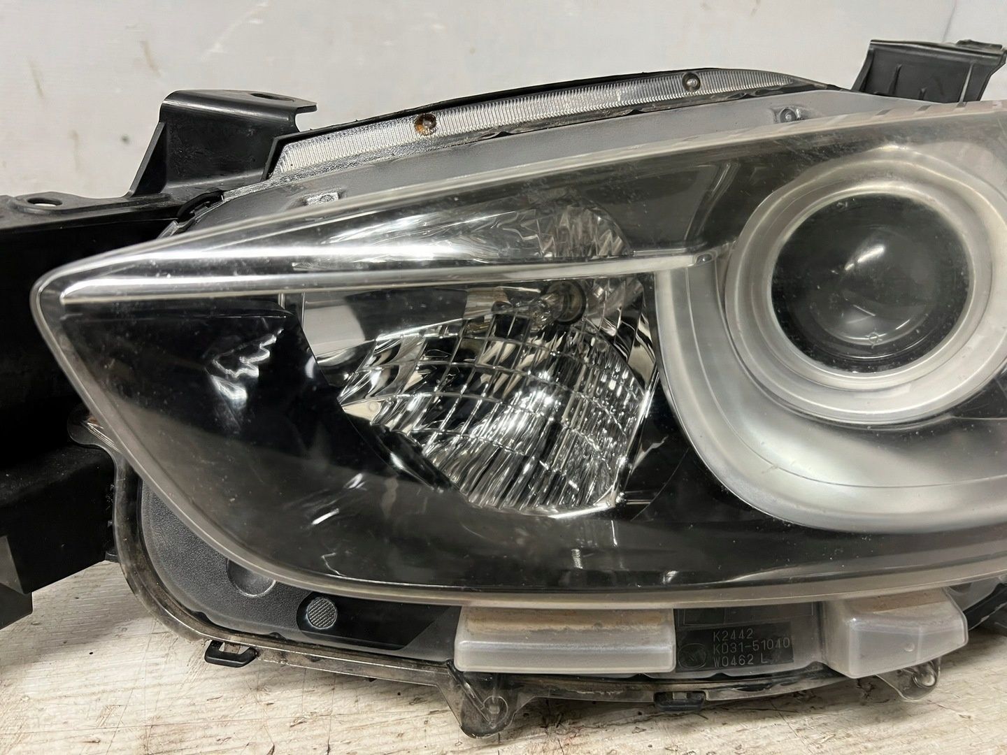 MAZDA CX-5 1 I PRZED LIFT 12-14 KD7751040D LAMPA LEWA PRZEDNIA H11 RHD UK