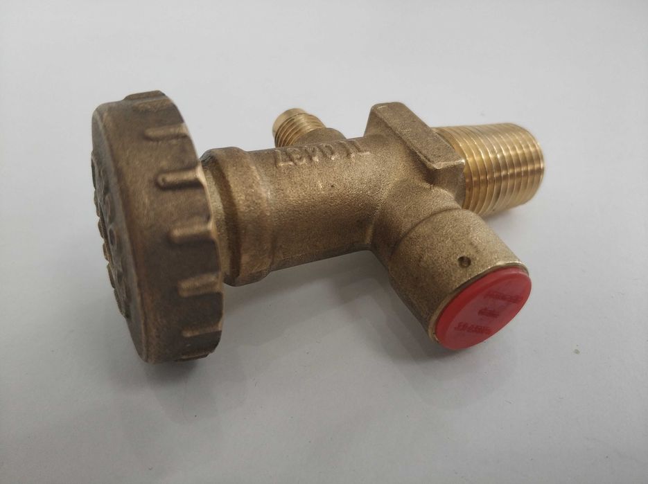 Вентель кран ГАЗ фреон