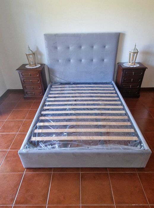 Camas De Casal Estofadas Top de Gama 190x140m Estrado Incluído 199€ !!