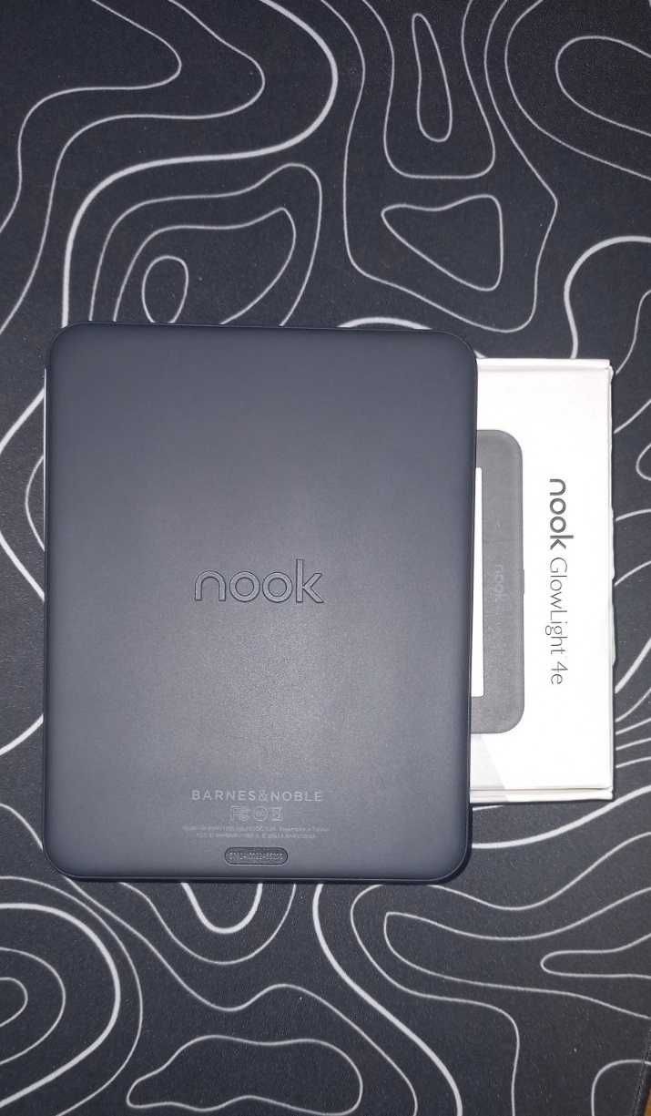Barnes & Noble Nook Glowlight 4e