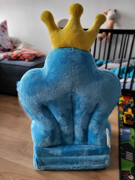 Fotel rozkładany dla chłopca, tron z koroną