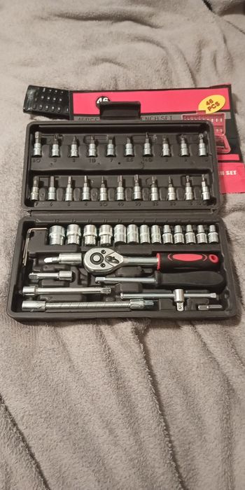 Продаю  набору ключив