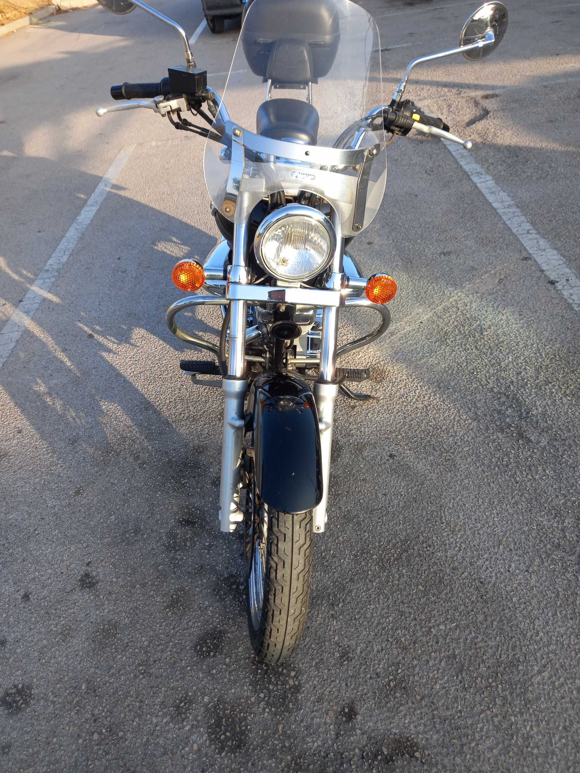 Suzuki Intruder LC 250cc