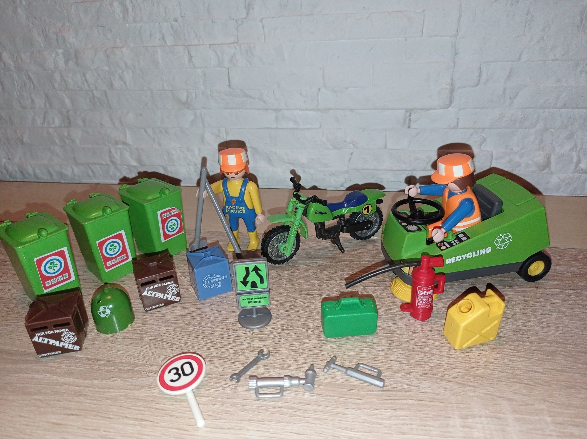 Playmobil zamiatarka uliczna+ 2 pracowników_kosze_motor